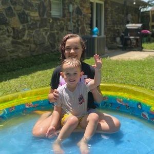 Meet your Posher, Kendra